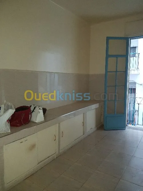 Location Appartement F8 Alger Bab el oued