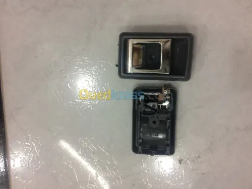 POIGNEE INTERIEUR PORTE  FORYOTA 4X2