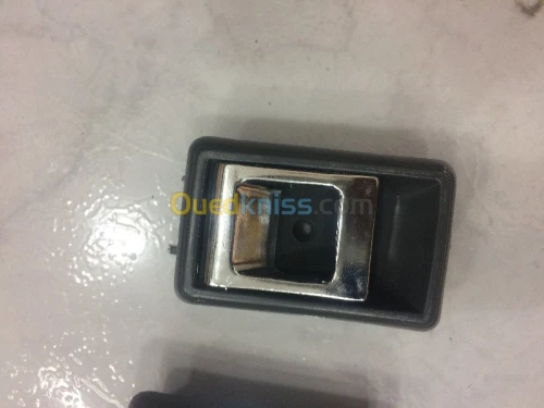 POIGNEE INTERIEUR PORTE  FORYOTA 4X2