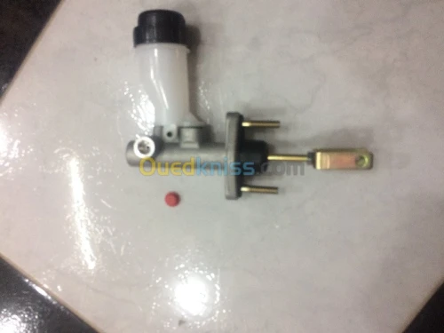 POMPE EMBRAYAGE SUPERIEUR FORYOTA 4X2