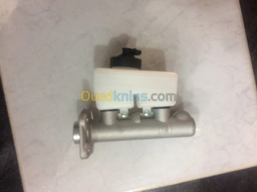 POMPE DE FREIN FORYOTA 4X2