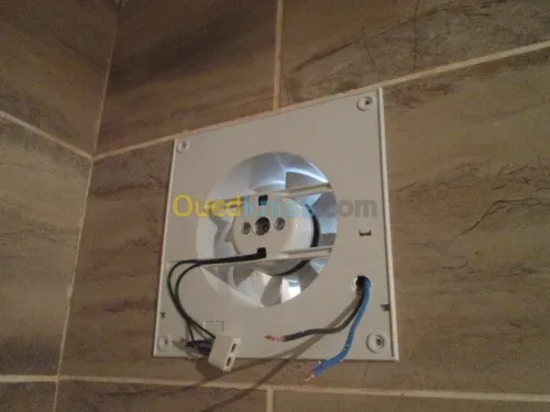 pose la tuile et faience