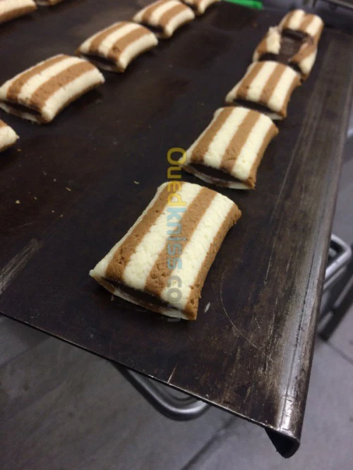 DRESSEUSE CO EXTRUDEUSE BISCUITERIE 