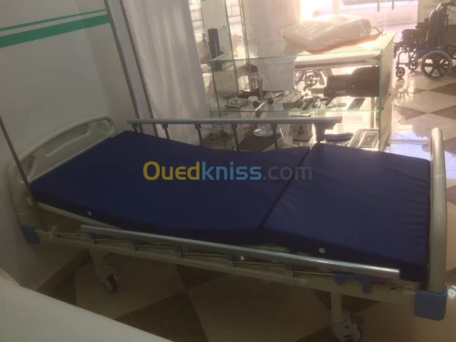 Lit d'hospitalisation 03 positions 