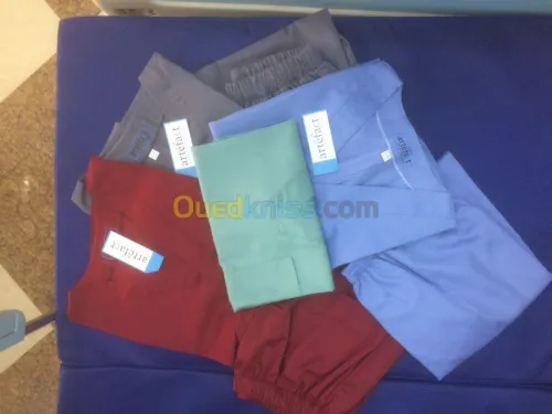 Tenue de bloc médicale , casaque 