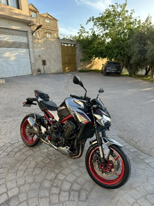 Kawasaki Z900 
