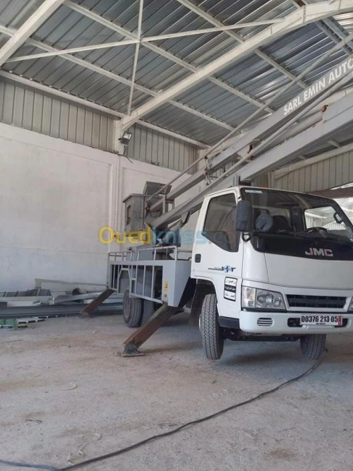 Location camion nacelle de 15m 