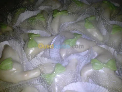 GÂTEAUX SALES/ SUCRES 