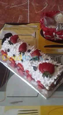 GÂTEAUX SALES/ SUCRES 