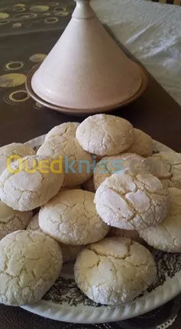 GÂTEAUX SALES/ SUCRES 