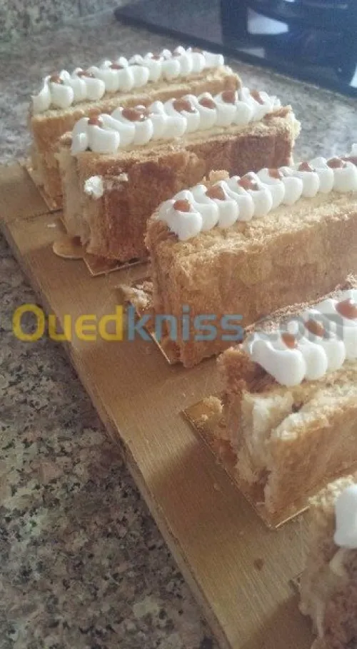 GÂTEAUX SALES/ SUCRES 