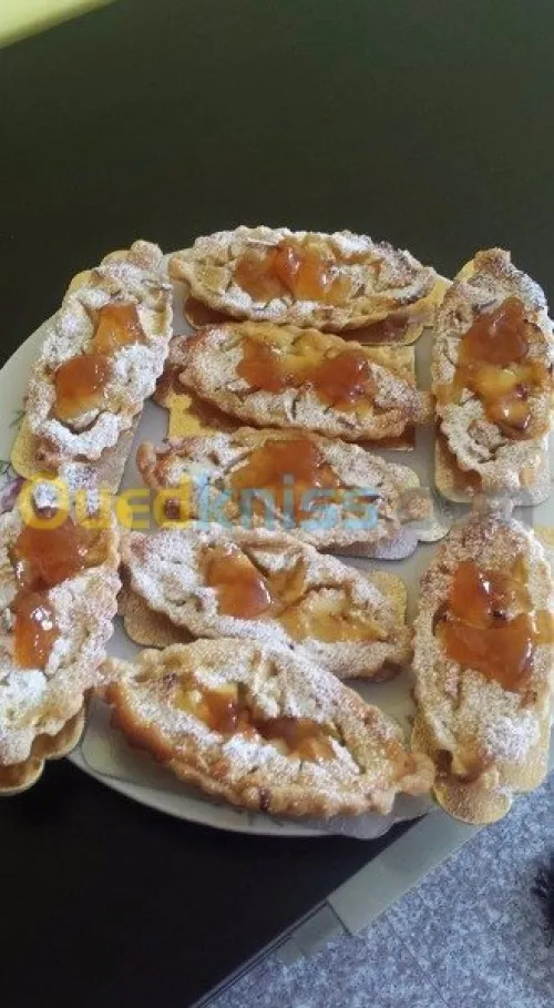 GÂTEAUX SALES/ SUCRES 