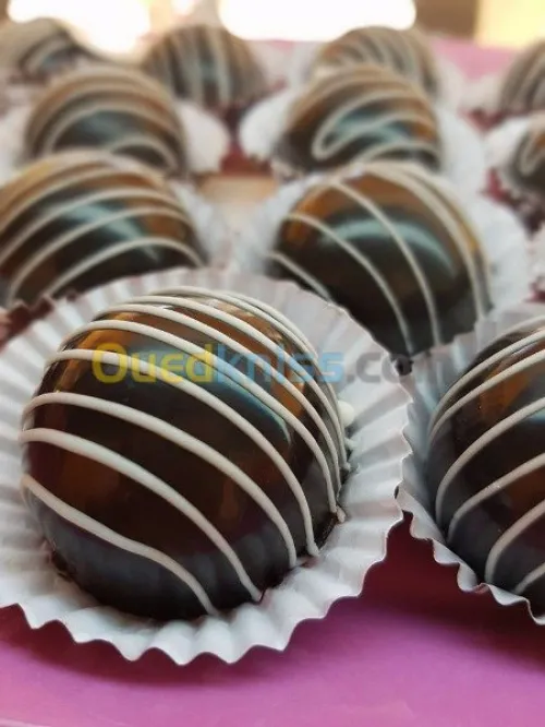 GÂTEAUX SALES/ SUCRES 