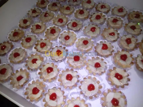 GÂTEAUX SALES/ SUCRES 