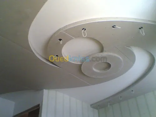 decoration en placoplatre et peinture 
