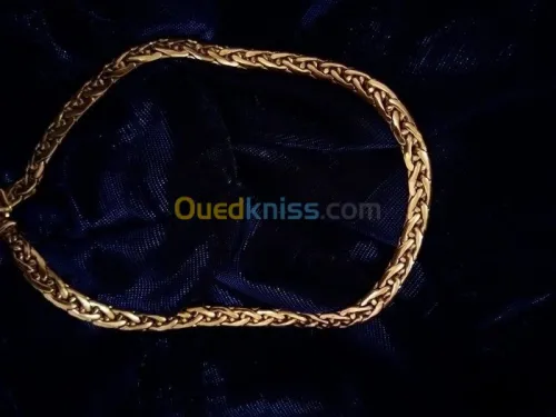 Habilleuse pour mariée avec Bijoux