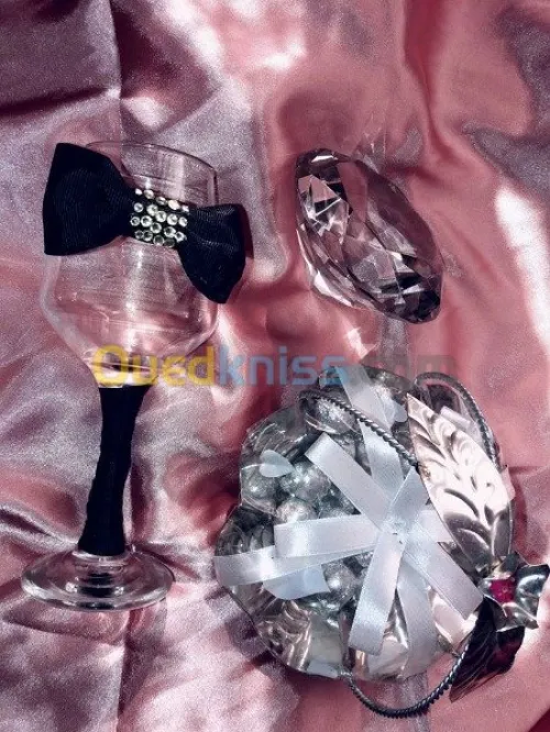 Habilleuse pour mariée avec Bijoux