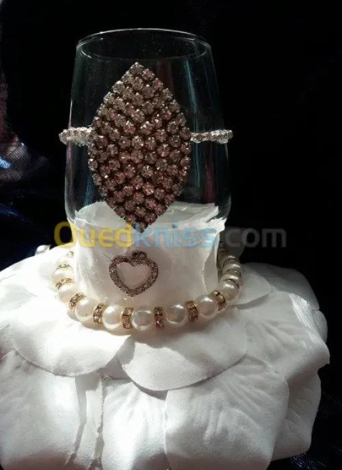 Habilleuse pour mariée avec Bijoux