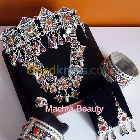 Habilleuse pour mariée avec Bijoux