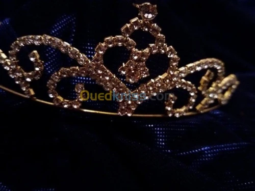 Habilleuse pour mariée avec Bijoux