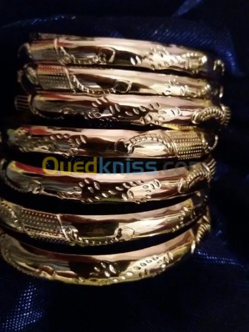 Habilleuse pour mariée avec Bijoux