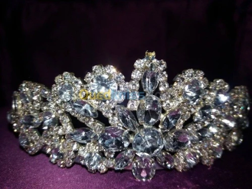 Habilleuse pour mariée avec Bijoux