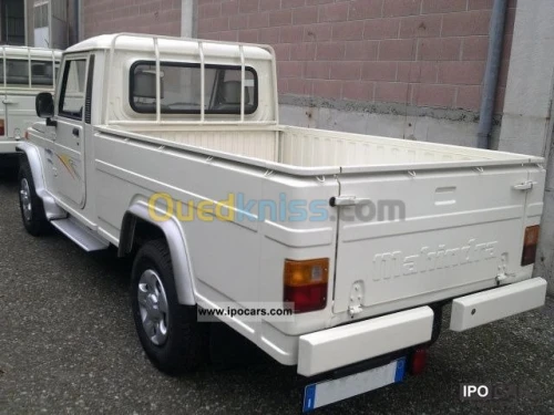 MAHINDRA BOLERO ET TATA INDICA