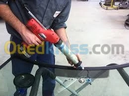 شكون احنا....احنا الي نبيعو الزجاج