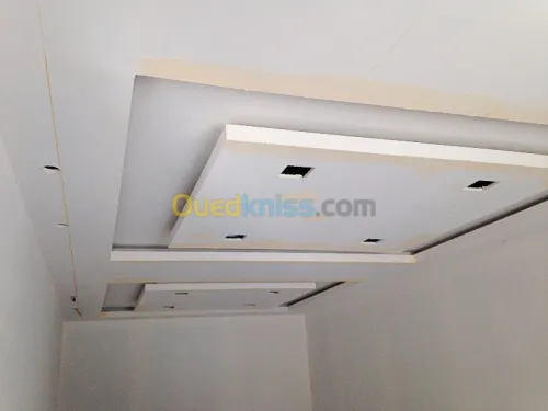  Faux plafond et revêtement décoratif