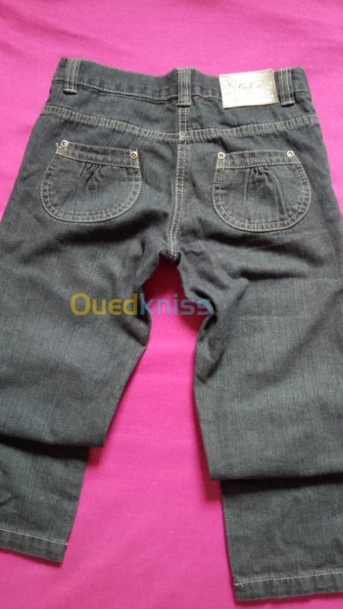 LOT DE VETEMENTS POUR ENFANTS