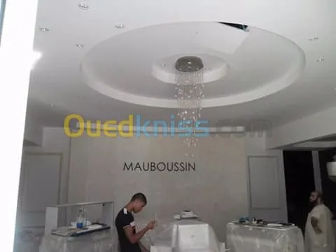 Décoration place plâtre 