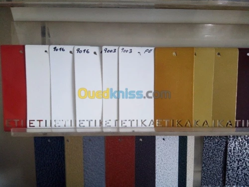 Peinture époxy électrostatique au four