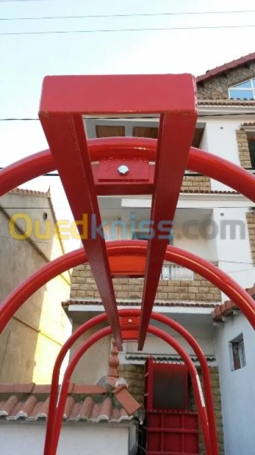 Peinture époxy électrostatique au four