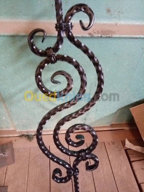 Peinture époxy électrostatique au four