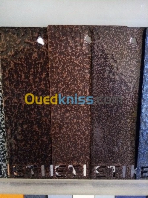 Peinture époxy électrostatique au four