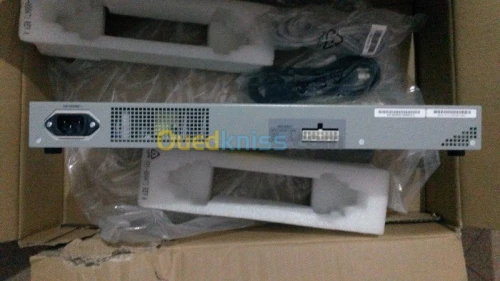 Allied Telesis AT 8516F/SC - switch - 