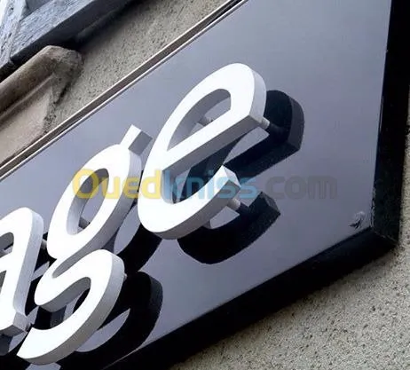 Enseigne- Texte relief  - forex - Plexiglas
