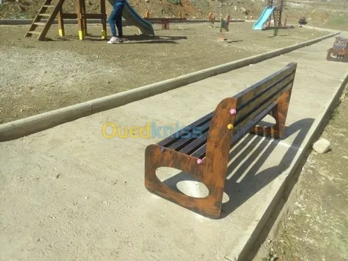 Fabrication balançoire, toboggan métallique, bascule et Jeux de Ressort