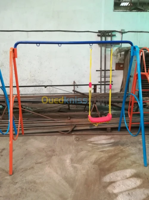 Fabrication balançoire, toboggan métallique, bascule et Jeux de Ressort