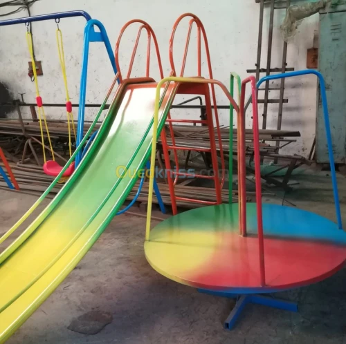 Fabrication balançoire, toboggan métallique, bascule et Jeux de Ressort