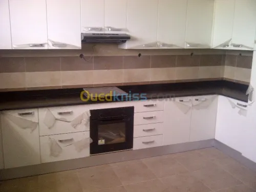 FABRICATION DE CUISINE SUR -MESURE 