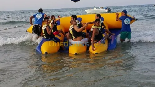 Location de bateaux et jetski bouée tracté Pédalo plongée sous marine ettoutes jeux nautique 