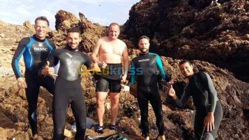 Location de bateaux et jetski bouée tracté Pédalo plongée sous marine ettoutes jeux nautique 