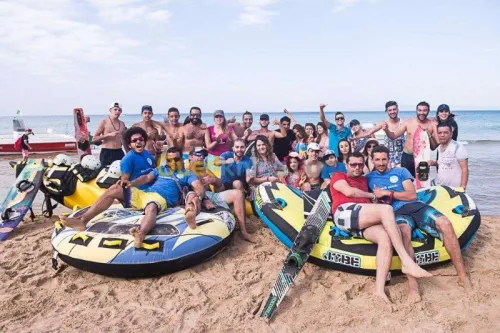 Location de bateaux et jetski bouée tracté Pédalo plongée sous marine ettoutes jeux nautique 