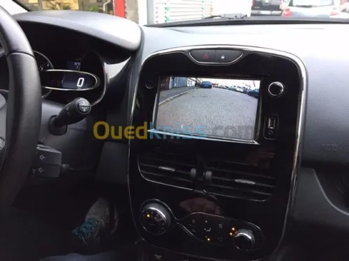 MediaNAV bloqué sur logo Renault 