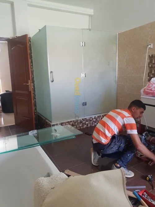 نوافذ ..أبواب.. كبائن الحمامات الزجاجي