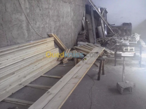 FABRICATION DE CHALETS EN BOIS ROUGE