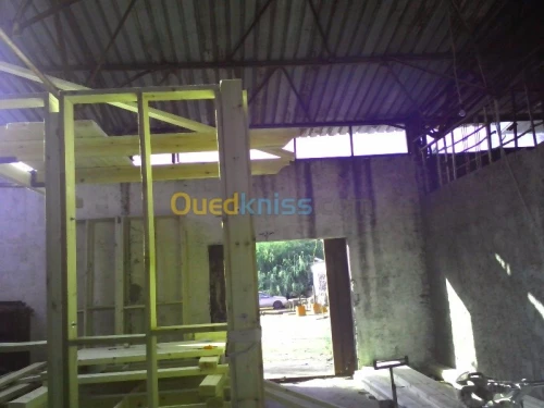 FABRICATION DE CHALETS EN BOIS ROUGE