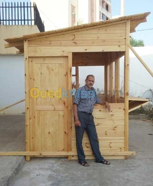 FABRICATION DE CHALETS EN BOIS ROUGE