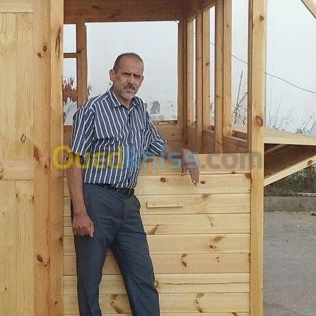 FABRICATION DE CHALETS EN BOIS ROUGE